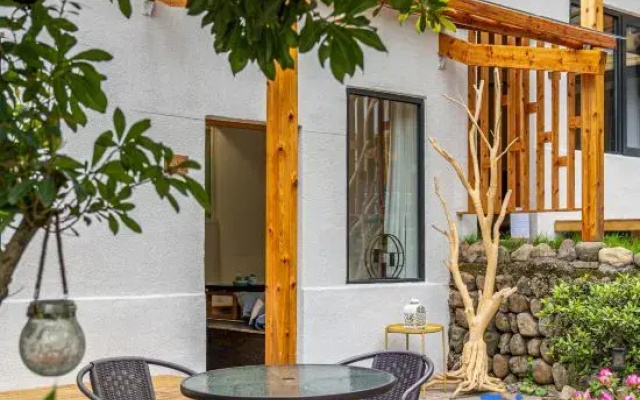 Little Forest Guesthouse