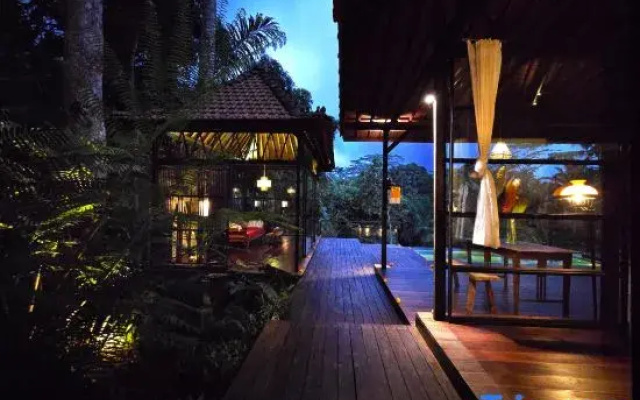Joglo 4 Villa Mahadevi with Pool - Jungle near Ubud