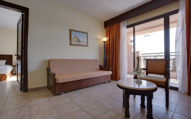Parrotel Aquapark Resort