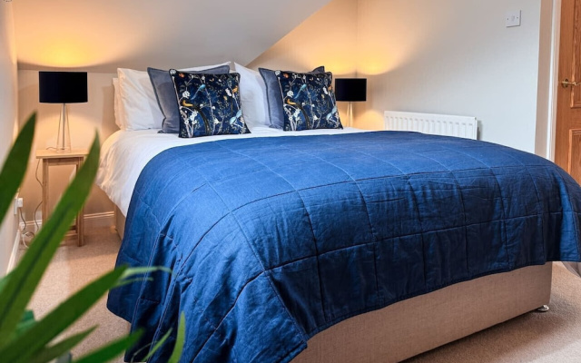 Quiet Riverside Retreat in Royal Deeside Ballater