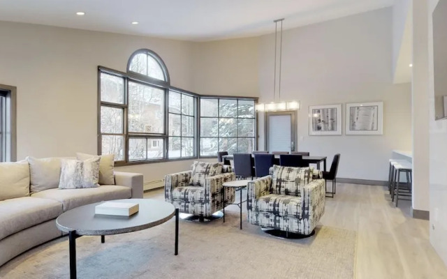 Vail Village Center Place 3 Bedroom Condo