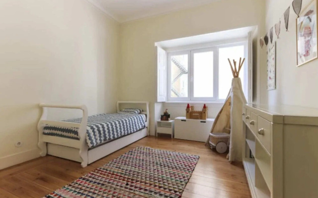 Guestready - Stylish and Spacious Flat in Principe Real. New!