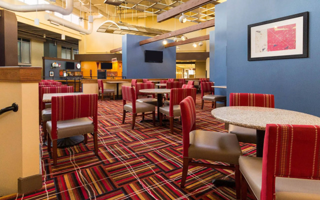 Comfort Inn & Suites Syracuse Airport