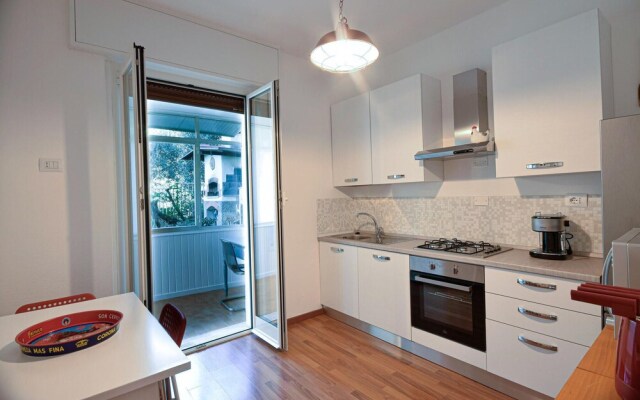 Beautiful Apartment in Recco With Jacuzzi, 2 Bedrooms and Wifi