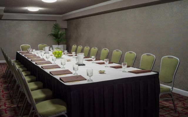 DoubleTree by Hilton Hotel Austin Northwest Arboretum