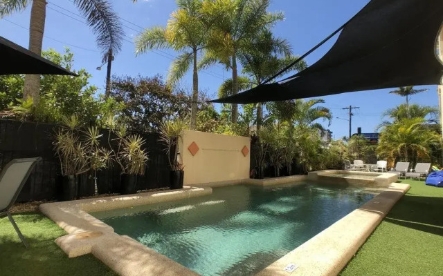 City Plaza Apartments