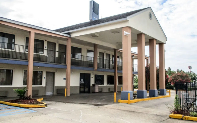 Deluxe Inn & Suites Morgan City