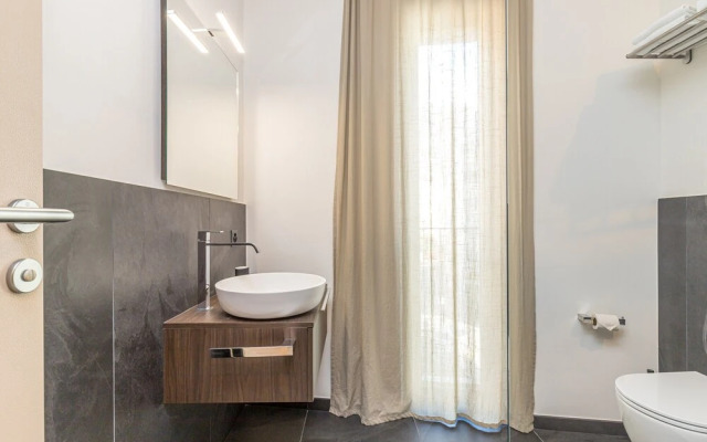 Icon H 208 Suite Micro-living