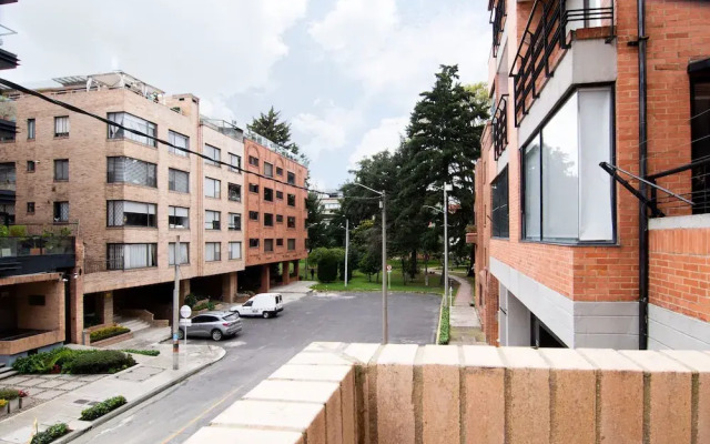w Charming 2BR w Fantastic Deco in Unicentro