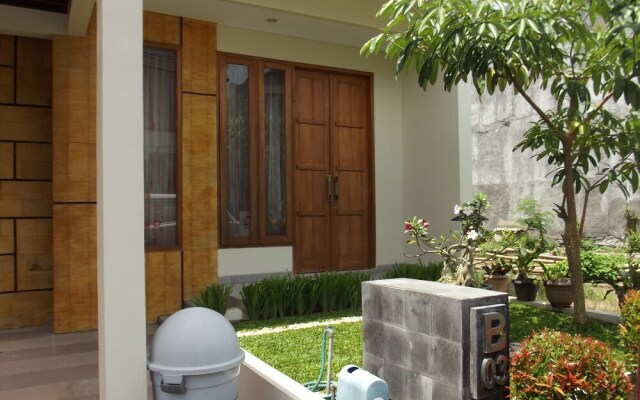 Three Bedrooms House With a Pool