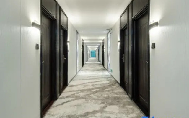 Yijia Holiday Hotel (Guangzhou Huadu Plaza subway station store)