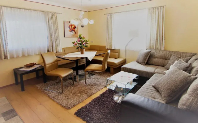 Tranquil Apartment in the Centre of Seefeld