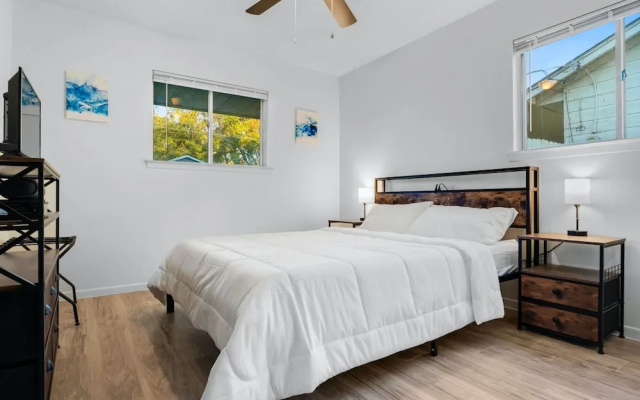 Quiet 3 Bedroom Home Walkable to Zilker Park