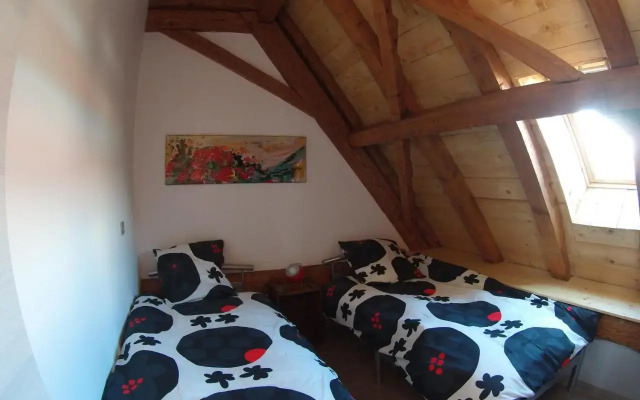 Gîte autonome, La grange a foin, piscine !