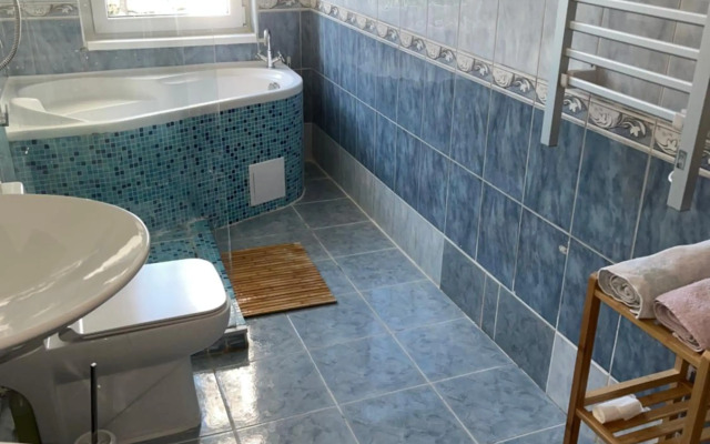 Large 3 bedroom apartment with billiard and view