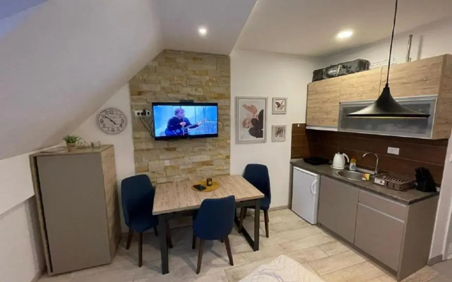 Lola apartman L11