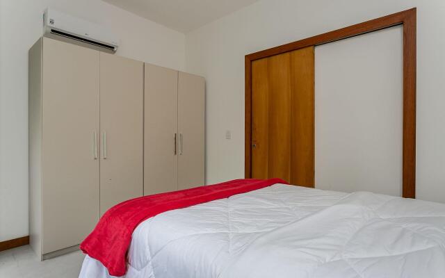 Casa moderna a 10min da Praia SER310