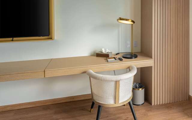 Dolce by Wyndham Hollywood