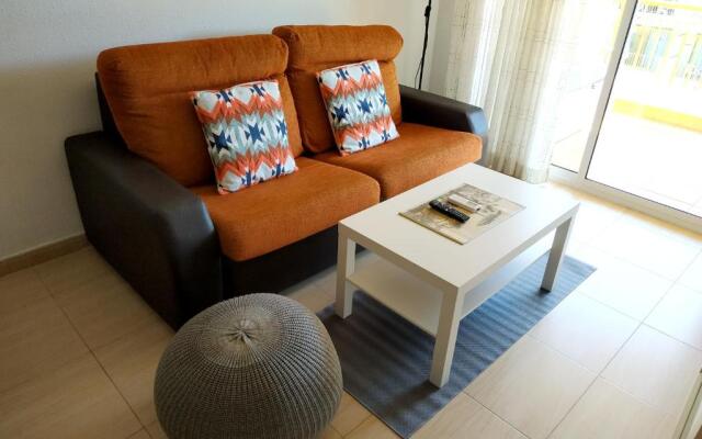 Apartment with 2 bedrooms in Salou with wonderful city view shared pool furnished balcony 300 m from the beach