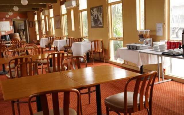 Country Motor Inn Singleton