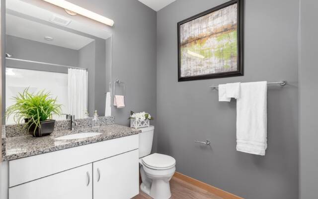 Lake Michigan Lux Apartments by Barsala