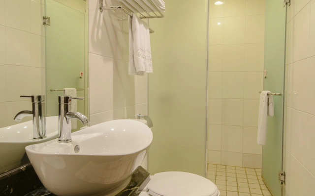 LA HOTEL Liuhe Fusing