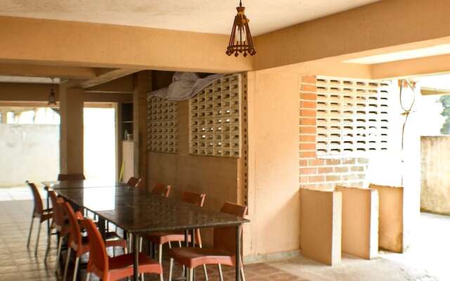 OYO 7001 StayOut Parth Inn