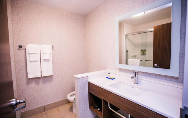 Holiday Inn Express & Suites Rehoboth Beach by IHG