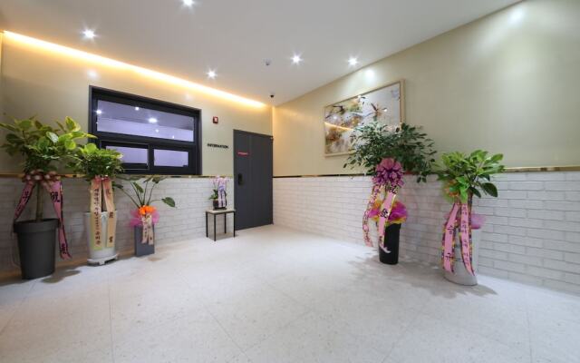 2 Night Business Hotel