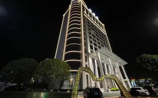 M Hotel