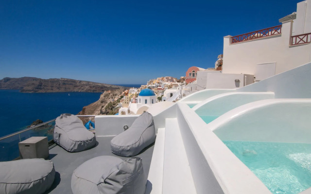 Theodora Suites Santorini