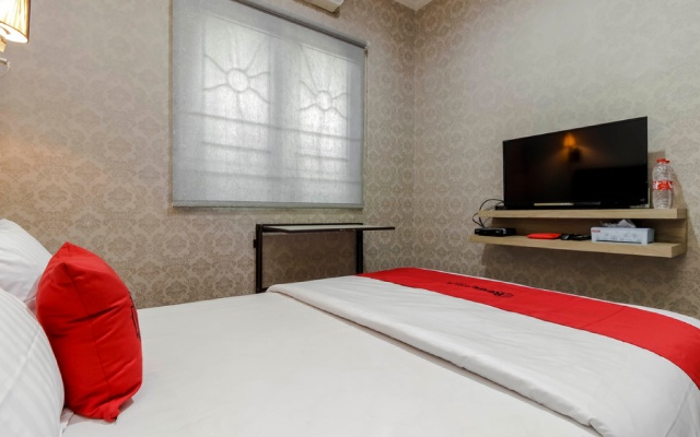 RedDoorz Plus @ Cikarang – Guest Rooms – Cikarang