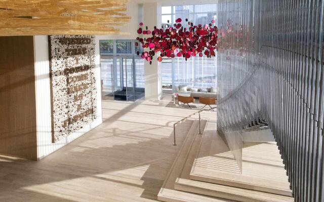 HALL Arts Hotel Dallas, Curio Collection by Hilton