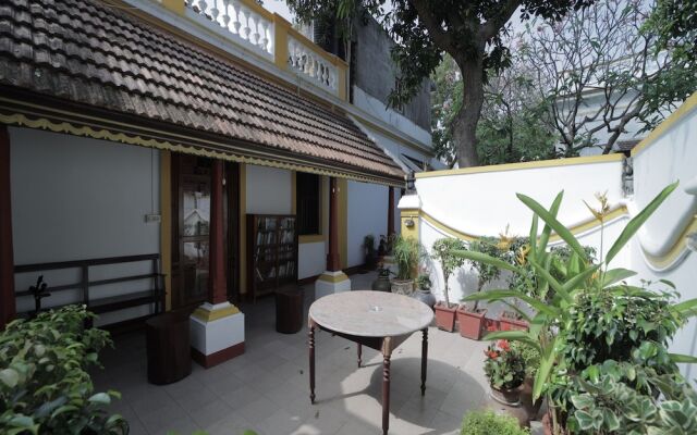 Dumas Guest House