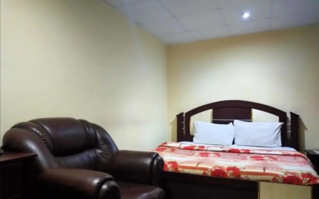 Rodze Hotel & Suites