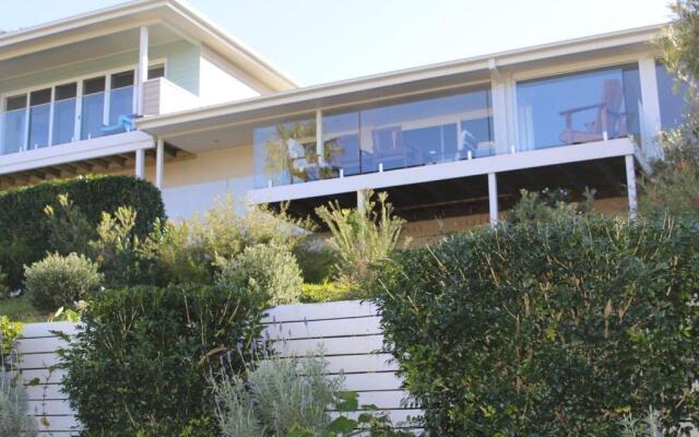 WHALE WATCH FOR FOUR Gerringong 4pm check out Sundays