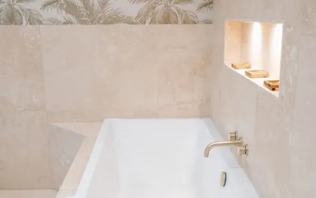 Luxury Langtoft Stud - Sleeps 10
