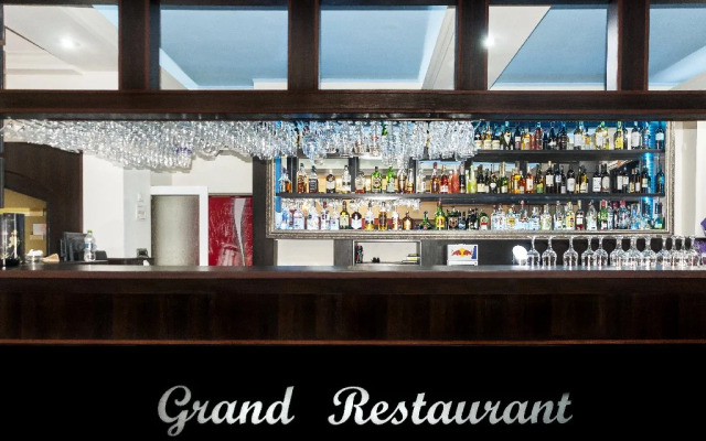Complex Grand
