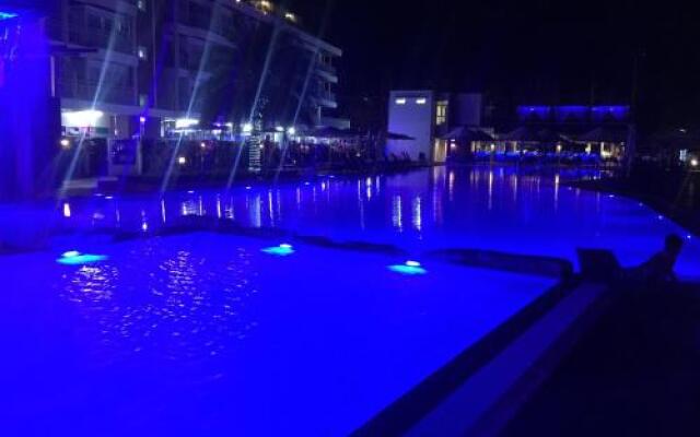 Grand blue condominium by Lookkaew