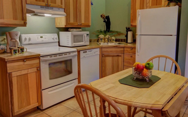 River Stone Resorts & Bear Paw Suites