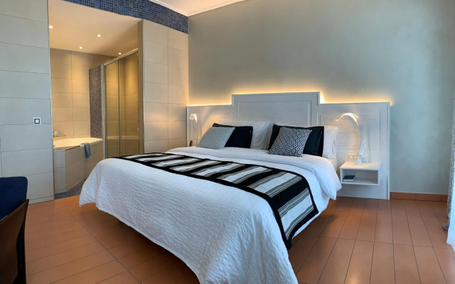 Continental Parkhotel – Guest Rooms – Lugano