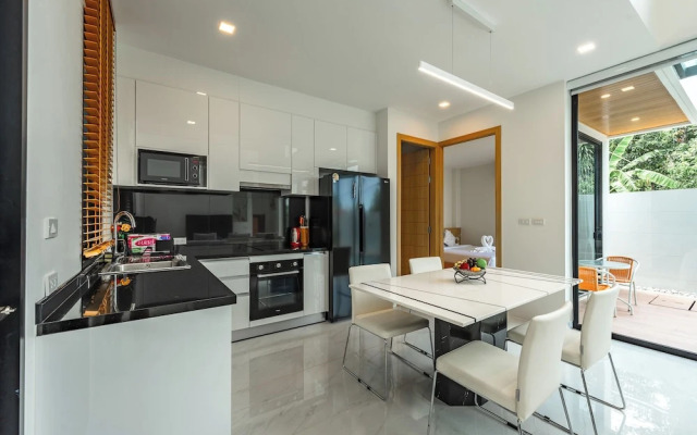 New 3BR with Pool Near Beach V190