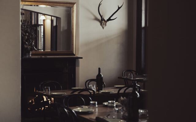 Tanswells Commercial Hote