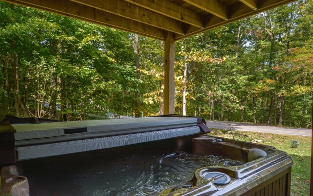 LakeStar Chalet 5 Bedroom House