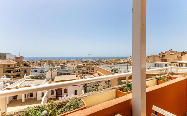 3 bedroom apartment with private rooftop terrace