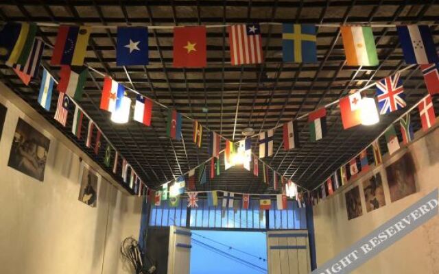 Zhoushan youth hostel for the elderly and the sea