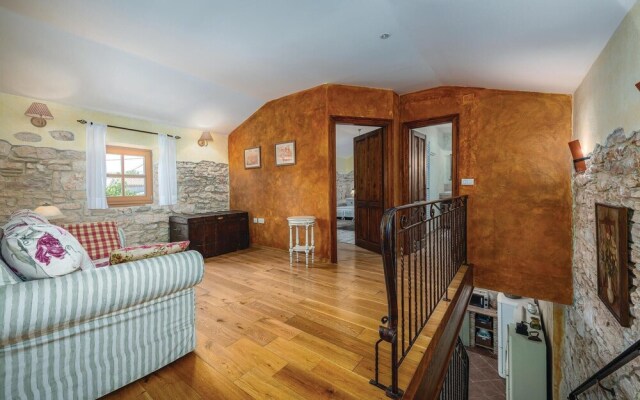 Beautiful Home in Svetvincenat With Wifi and 2 Bedrooms