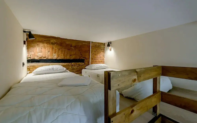 Piter Palace Emerald