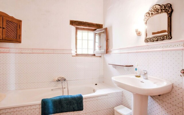 Completely Restored Beautiful 250-year-old Authentic Farm