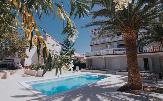 Pool Apartments Galeb